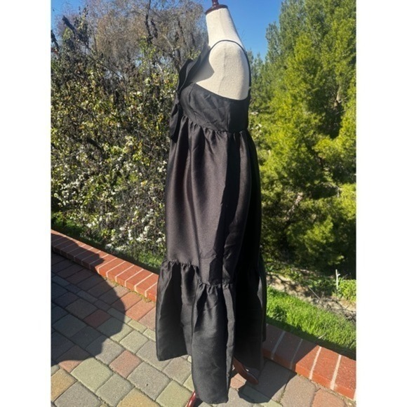 Petal and Pup Bettina Black One Shoulder Bow Maxi Dress Ruffle Hem Formal Size M - Picture 7 of 8